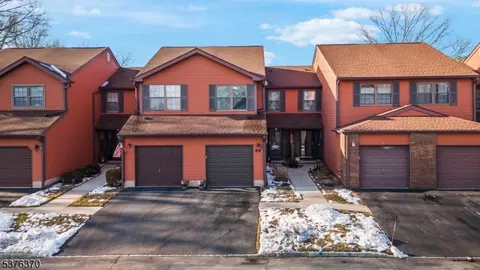 89 Bayberry Dr, Somerset, NJ 08873