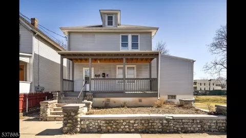 18 Perry St Ab #A&B, Dover, NJ 07801