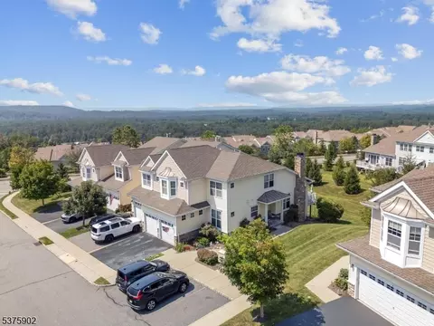 7 Wild Iris Ln, Hackettstown, NJ 07840