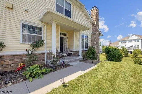 7 Wild Iris Ln, Hackettstown, NJ 07840 photo 4