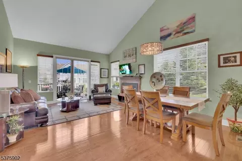 7 Wild Iris Ln, Hackettstown, NJ 07840 photo 6