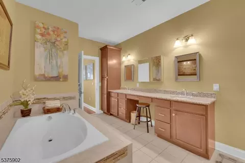 7 Wild Iris Ln, Hackettstown, NJ 07840 photo 21