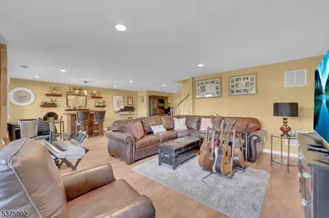 7 Wild Iris Ln, Hackettstown, NJ 07840 photo 33