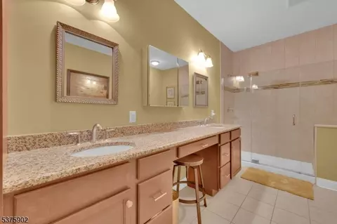 7 Wild Iris Ln, Hackettstown, NJ 07840 photo 19