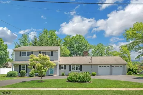 109 Knoll Rd, Parsippany, NJ 07054