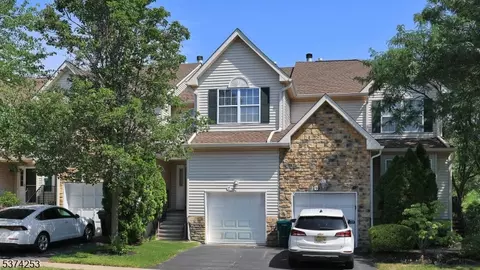 7 Dewitt Ln, Hillsborough, NJ 08844