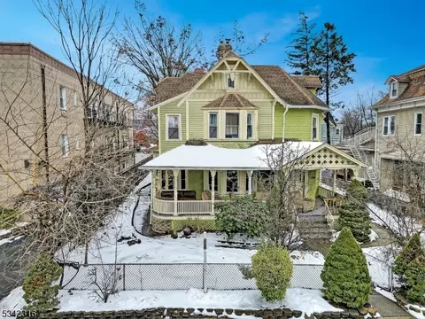 122 Milligan Pl, South Orange, NJ 07079