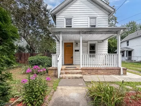 37 Stoll St, Netcong, NJ 07857