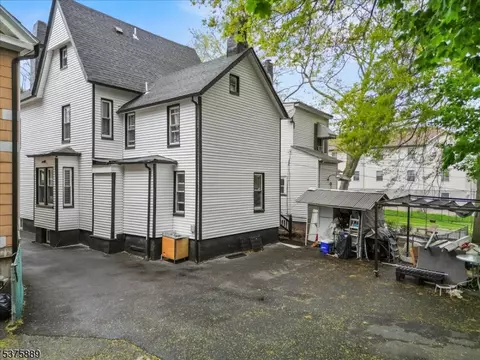 104 Hollywood Ave, East Orange, NJ 07018