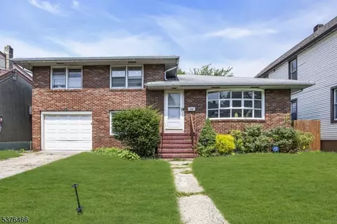 20 W 10th St, Linden, NJ 07036