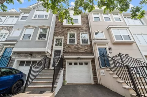 23 Carrington Pl, Clifton, NJ 07013