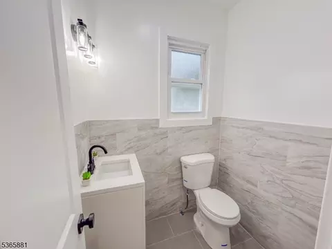 Bath - 413 E 9th Ave, Roselle, NJ 07203 photo 3 of 6