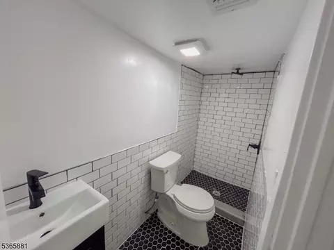 Bath - 413 E 9th Ave, Roselle, NJ 07203 photo 6 of 6