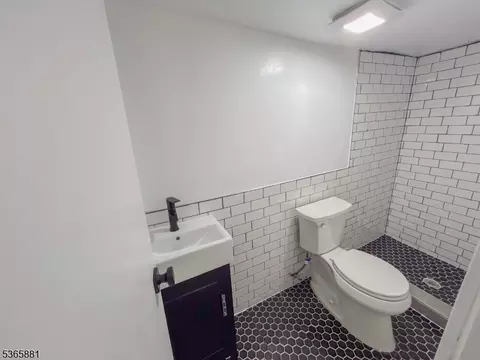 Bath - 413 E 9th Ave, Roselle, NJ 07203 photo 5 of 6