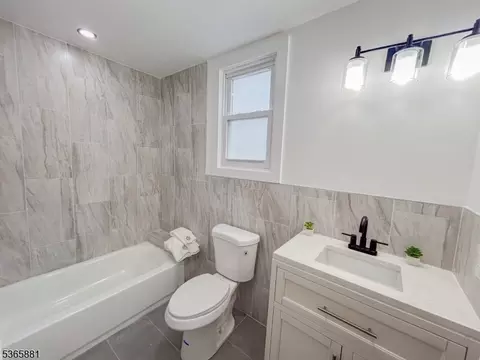 Bath - 413 E 9th Ave, Roselle, NJ 07203 photo 1 of 6