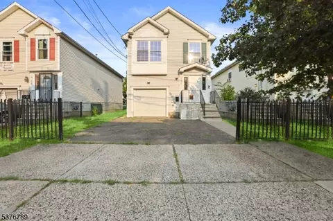666 S 15th St, Newark, NJ 07103