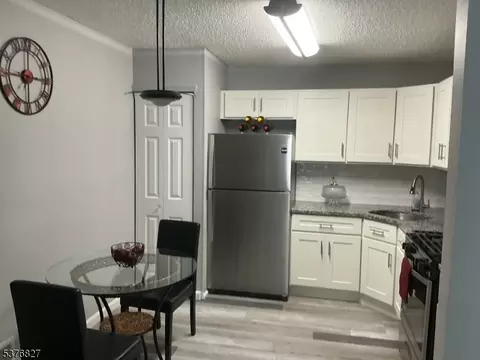 223 Sapphire Ln #223, Franklin Park, NJ 08823