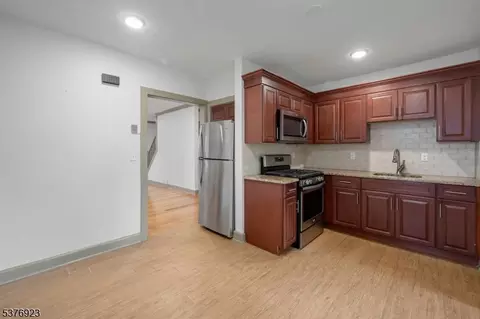 251-253 Mccosh Rd, Upper Montclair, NJ 07043 photo 7