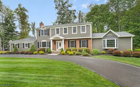 51 Red Hill Rd, Warren, NJ 07059