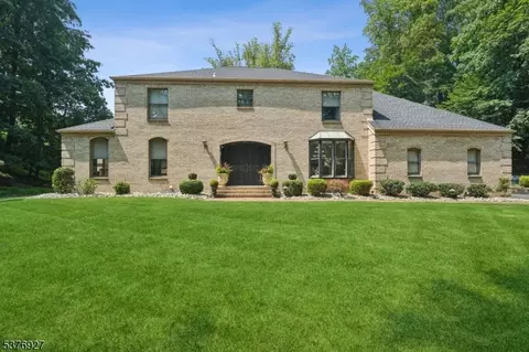 28 Wildwood Ave, West Orange, NJ 07052