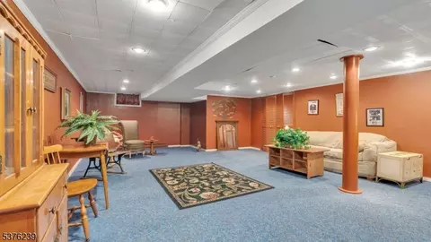 25 Birch Ln, Wayne, NJ 07470 photo 37