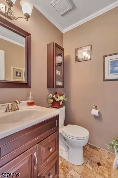 25 Birch Ln, Wayne, NJ 07470 photo 22