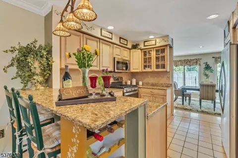 25 Birch Ln, Wayne, NJ 07470 photo 14