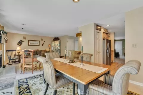 25 Birch Ln, Wayne, NJ 07470 photo 17