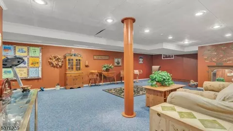 25 Birch Ln, Wayne, NJ 07470 photo 36