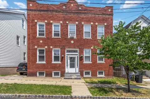 20 Monroe Pl, Montclair, NJ 07042