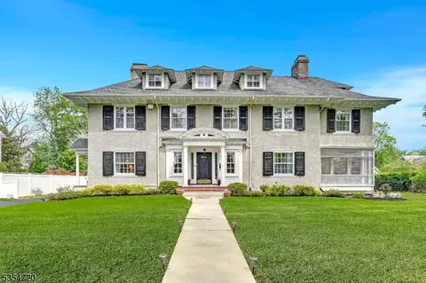 945 Cedarbrook Rd, Plainfield, NJ 07060
