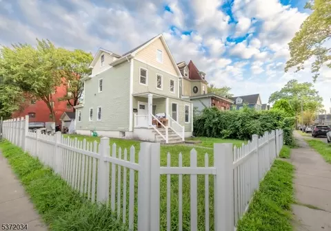 98 Amherst St, East Orange, NJ 07018