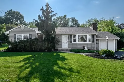 8 Theodora Dr, Hillsborough, NJ 08844
