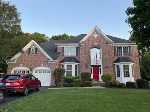9 Shadow Hill Way, Hackettstown, NJ 07840