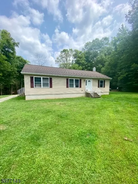 3 Black Bear Dr, Montague, NJ 07827
