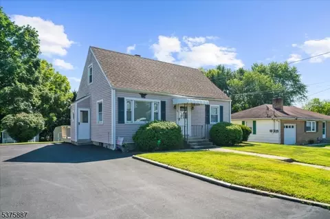 111 Red School Ln, Phillipsburg, NJ 08865