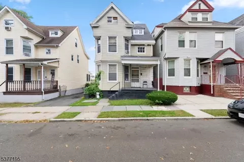 43 Grove Pl, East Orange, NJ 07017