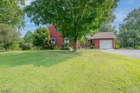 335 Rileyville Rd, Ringoes, NJ 08551