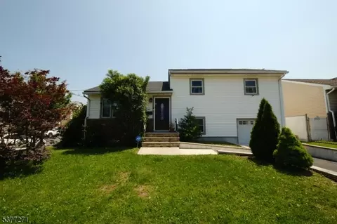 179 Standish St, Elizabeth, NJ 07202