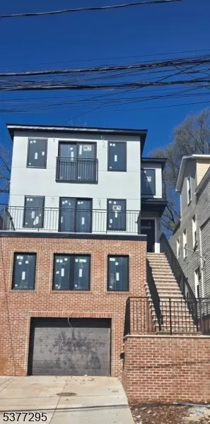 131 Hedden Ter, Newark, NJ 07108