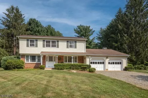7 Welsh Rd, Lebanon, NJ 08833