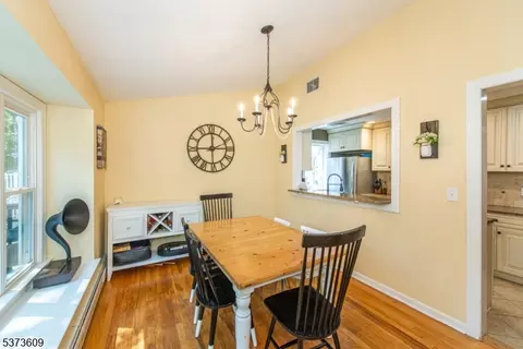 176 Beechwood Dr, Wayne, NJ 07470 photo 10