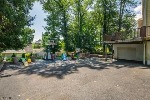 176 Beechwood Dr, Wayne, NJ 07470 photo 33
