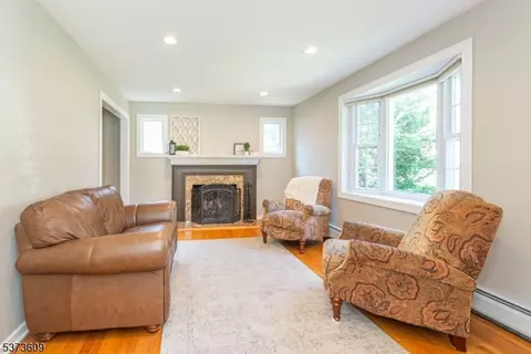 176 Beechwood Dr, Wayne, NJ 07470 photo 4