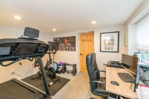176 Beechwood Dr, Wayne, NJ 07470 photo 28