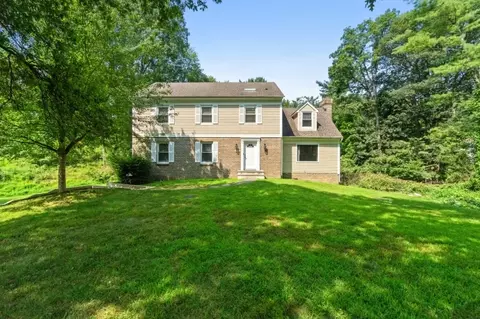 215 Oak Ave, Wyckoff, NJ 07481