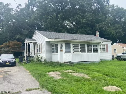 26 Manor Rd, Phillipsburg, NJ 08865