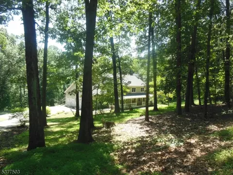 162 Cherry Tree Bend Rd, Port Murray, NJ 07865