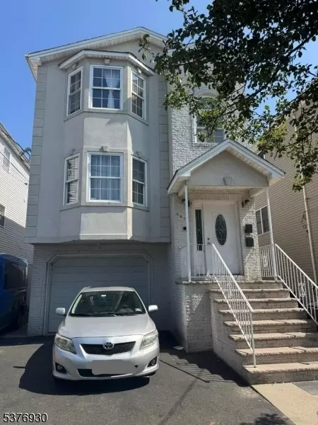 857 Bond St, Elizabeth, NJ 07201