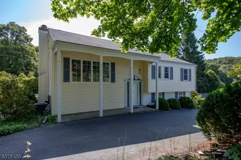 430 Ridge Rd, West Milford, NJ 07480
